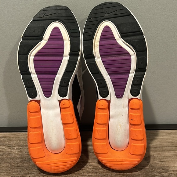 Unisex Nike Air Max 270 Vivid Purple Sneakers - Picture 6 of 11